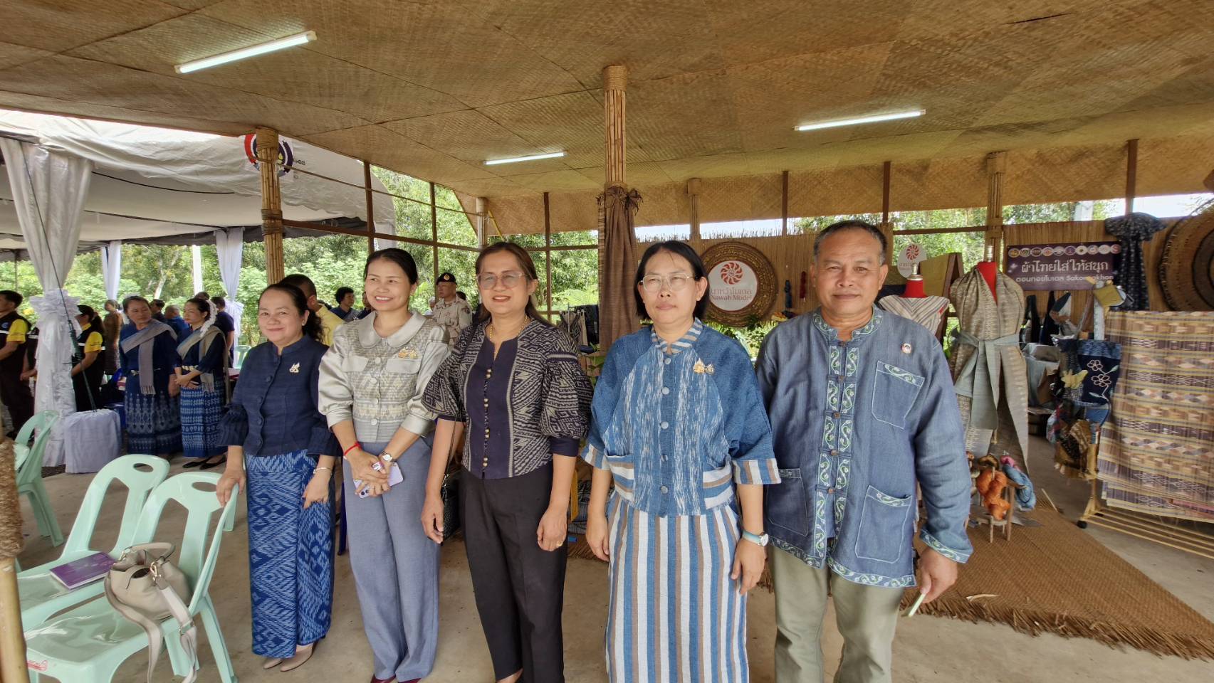 พช.นครพนม   ร่วมพิธีถวายราชสักการะและน้อมสำนึกในพระมหากรุณาธิคุณสมเด็จพระเจ้าลูกเธอ เจ้าฟ้าสิริวัณณวรี นารีรัตนราชกัญญา และสัมมนาแลกเปลี่ยนเรียนรู้และประชาสัมพันธ์เกี่ยวกับผลิตภัณฑ์ประเภทผ้าของกลุ่มจังหวัดภาคตะวันออกเฉียงเหนือ ตอนบน 2 (กลุ่มจังหวัดสนุก)