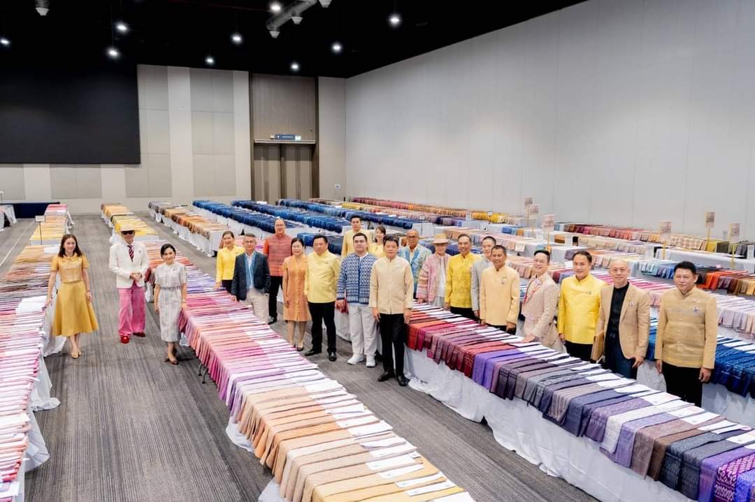 พช.นครพนม   ร่วมการประกวดผ้าลายพระราชทาน “ผ้าลายสิริวชิราภรณ์” และงานหัตถกรรมระดับ ภาคตะวันออกฉียงเหนือ ตามโครงการส่งเสริมภูมิปัญญาและพัฒนาศักยภาพผ้าไทยและงานหัตถกรรม สู่การเป็นแฟชั่นแห่งความยั่งยืน