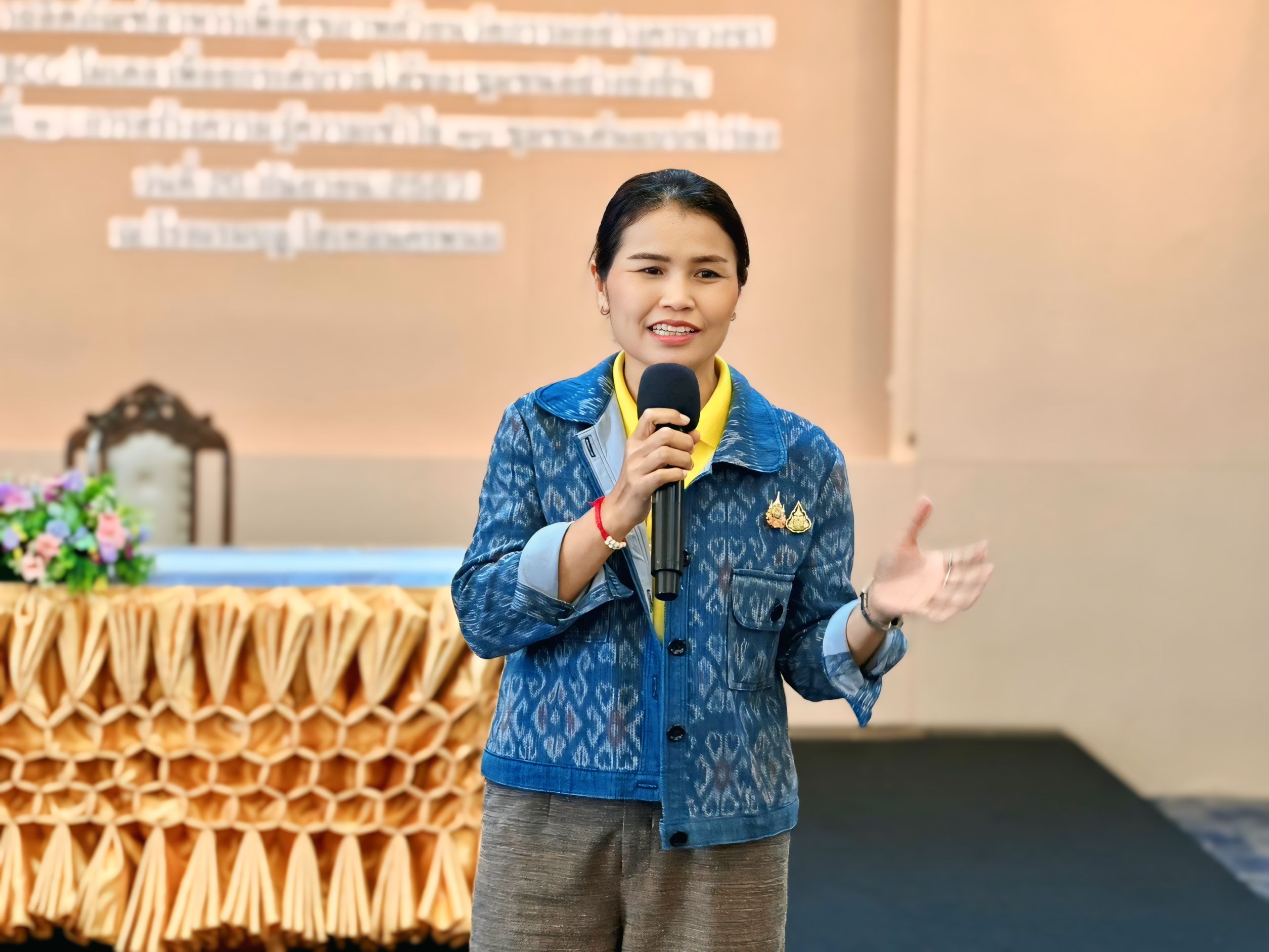 พช.นครพนม   ส่งเสริมการพัฒนาผลิตภัณฑ์อาหารเพื่อสุขภาพด้วยนวัตกรรมอย่างครบวงจรภายใต้ BCG โมเดล เพื่อยกระดับรายได้ของชุมชนอย่างยั่งยืน
