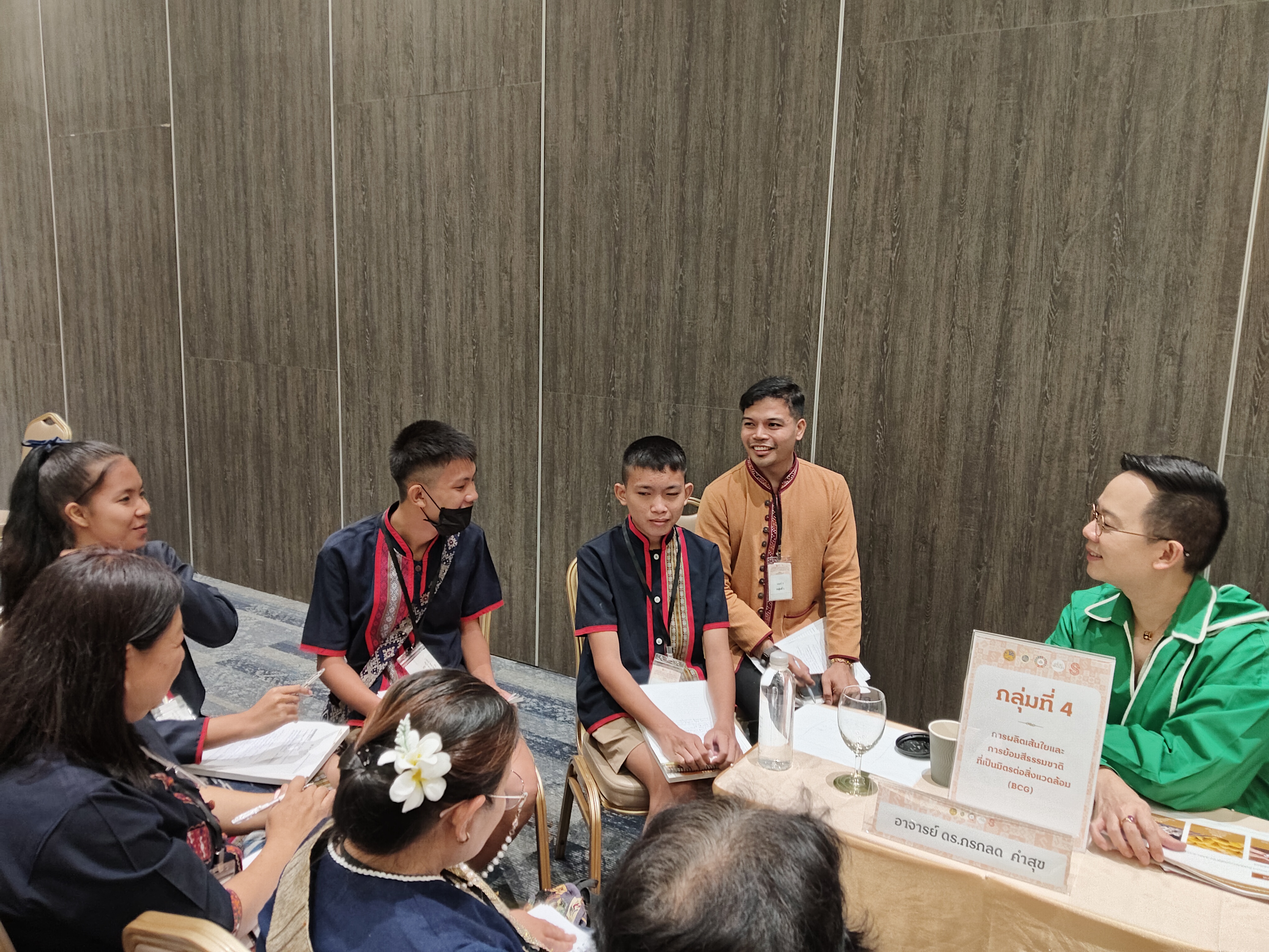 มหาดไทย   จัดประชุมเชิงปฏิบัติการ “เผยแพร่พระอัจฉริยภาพทางด้านการยกระดับและพัฒนามรดกภูมิปัญญาผ้าและงานหัตถกรรมไทย ตามพระดำริเจ้าฟ้าสิริวัณณวรีฯ” ครั้งที่ 6 ณ จังหวัดนครพนม มุ่งมั่น “สืบสาน รักษา และต่อยอด” ประยุกต์ใช้องค์ความรู้ภูมิปัญญาผ้าไทยและหัตถกรรมไทยเพื่อดำรงคงไว้ซึ่งความเป็นชาติไทยสืบไป