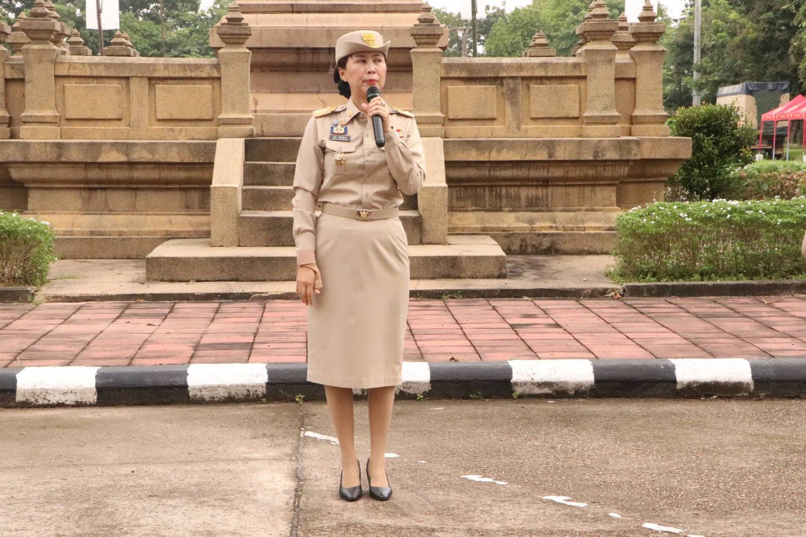 พช.นครพนม   ร่วมกิจกรรมเคารพธงชาติ สวดมนต์ไหว้พระ สร้างสำนึกรักและภาคภูมิใจในชาติไทย