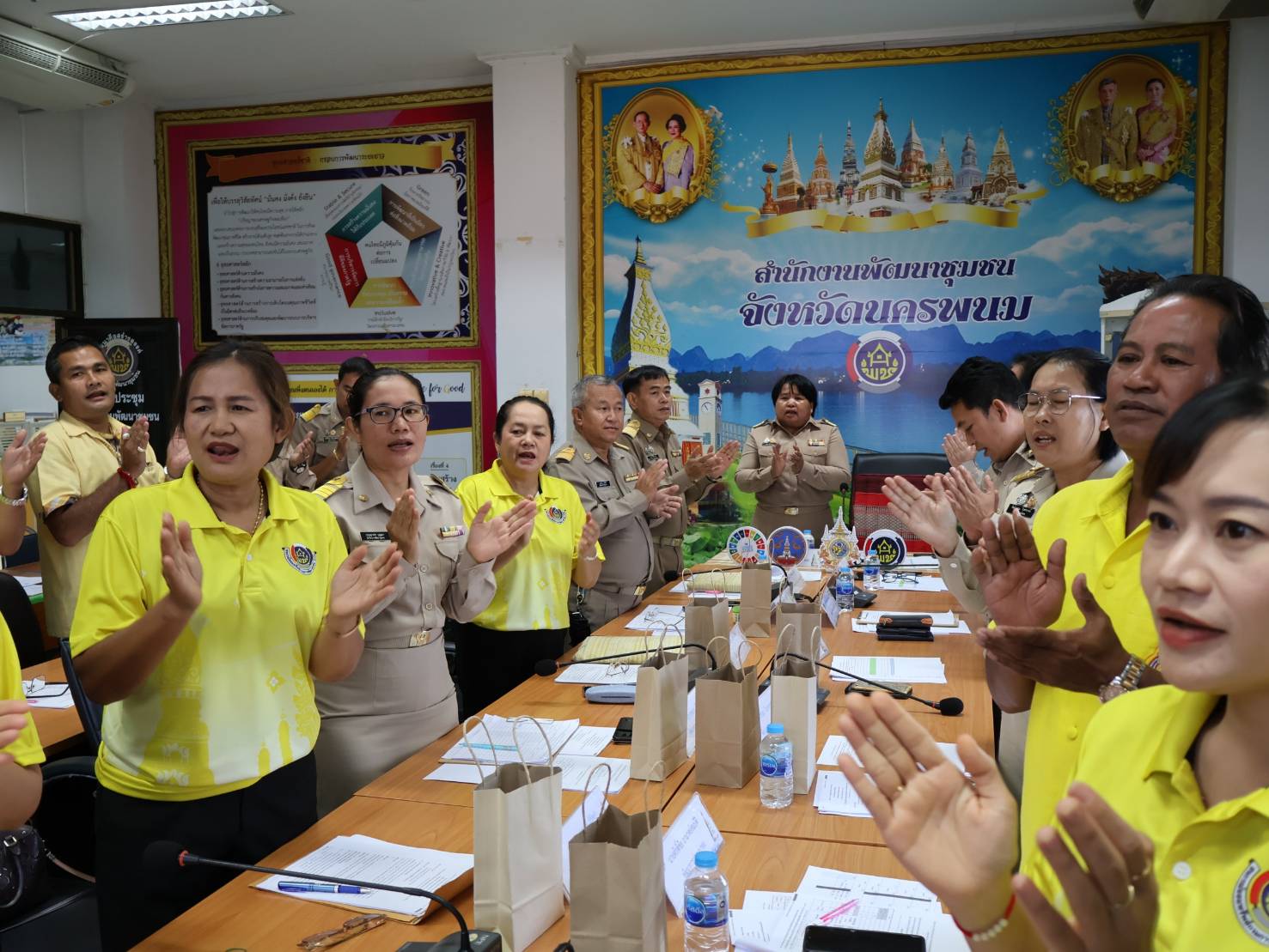 พช.นครพนม   ประชุมผู้อำนวยการกลุ่มงานฯ พัฒนาการอำเภอ และนักวิชาการพัฒนาชุมชนจังหวัดนครพนม ครั้งที่ 8/2567 ประจำเดือนกันยายน 2567