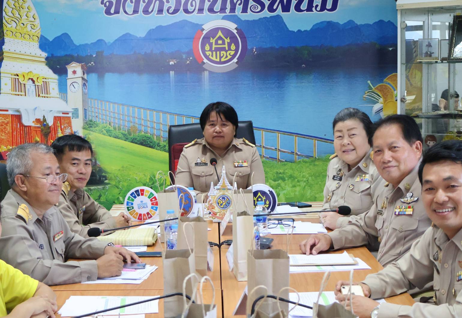 พช.นครพนม   ประชุมผู้อำนวยการกลุ่มงานฯ พัฒนาการอำเภอ และนักวิชาการพัฒนาชุมชนจังหวัดนครพนม ครั้งที่ 8/2567 ประจำเดือนกันยายน 2567