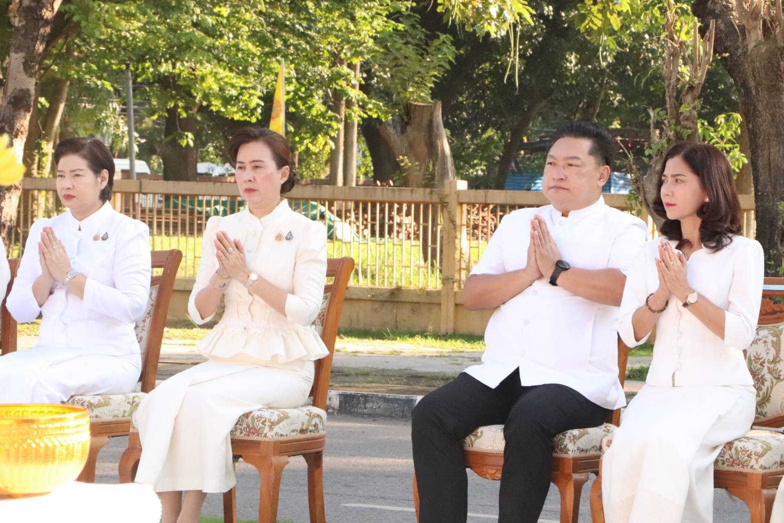 นครพนม   จัดพิธีบวงสรวงศาลหลักเมือง สักการะสิ่งศักดิ์สิทธิ์ เพื่อความเป็นสิริมงคลให้การจัดงานประเพณีไหลเรือไฟและงานกาชาดจังหวัดนครพนม ประจำปี 2567