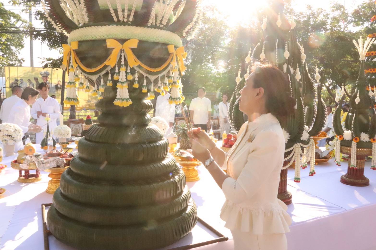 นครพนม   จัดพิธีบวงสรวงศาลหลักเมือง สักการะสิ่งศักดิ์สิทธิ์ เพื่อความเป็นสิริมงคลให้การจัดงานประเพณีไหลเรือไฟและงานกาชาดจังหวัดนครพนม ประจำปี 2567