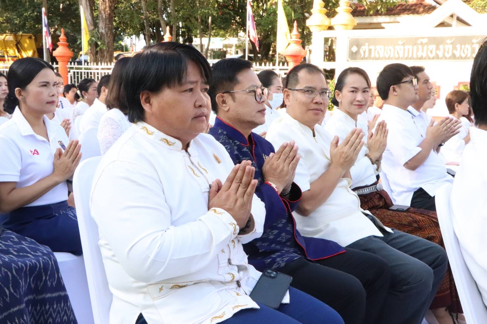 นครพนม   จัดพิธีบวงสรวงศาลหลักเมือง สักการะสิ่งศักดิ์สิทธิ์ เพื่อความเป็นสิริมงคลให้การจัดงานประเพณีไหลเรือไฟและงานกาชาดจังหวัดนครพนม ประจำปี 2567