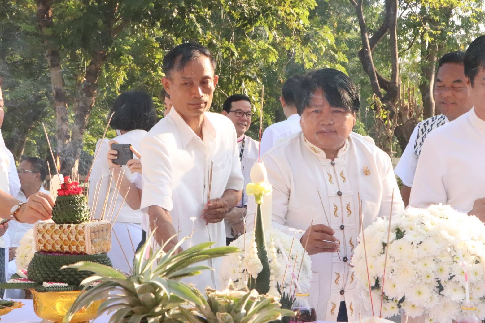 นครพนม   จัดพิธีบวงสรวงศาลหลักเมือง สักการะสิ่งศักดิ์สิทธิ์ เพื่อความเป็นสิริมงคลให้การจัดงานประเพณีไหลเรือไฟและงานกาชาดจังหวัดนครพนม ประจำปี 2567