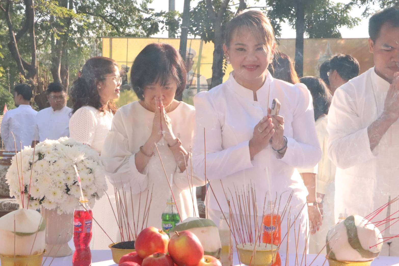 นครพนม   จัดพิธีบวงสรวงศาลหลักเมือง สักการะสิ่งศักดิ์สิทธิ์ เพื่อความเป็นสิริมงคลให้การจัดงานประเพณีไหลเรือไฟและงานกาชาดจังหวัดนครพนม ประจำปี 2567