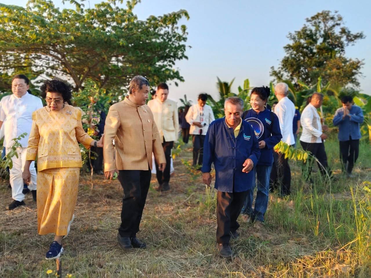 ปลัดกระทรวงมหาดไทย คนที่ 41   เติมเต็มพลังขับเคลื่อนศูนย์เรัยนรู้ทฤษฎีใหม่ ประยุกต์สู่ “โคก หนอง นา” พื้นที่จังหวัดนครพนม