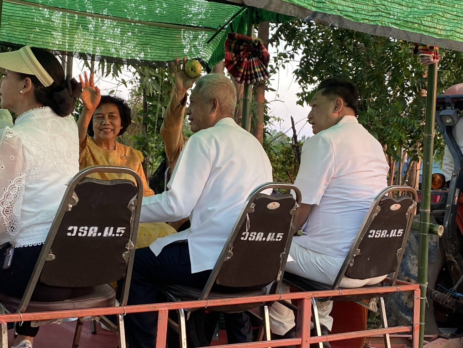 ปลัดกระทรวงมหาดไทย คนที่ 41   เติมเต็มพลังขับเคลื่อนศูนย์เรัยนรู้ทฤษฎีใหม่ ประยุกต์สู่ “โคก หนอง นา” พื้นที่จังหวัดนครพนม
