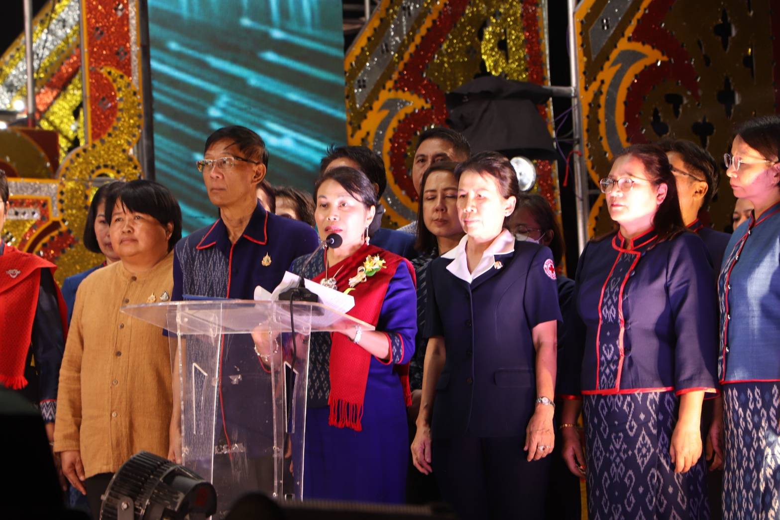 นครพนม   เปิดงานประเพณีไหลเรือไฟและงานกาชาดจังหวัดนครพนม ประจำปี 2567 สุดอลังการ