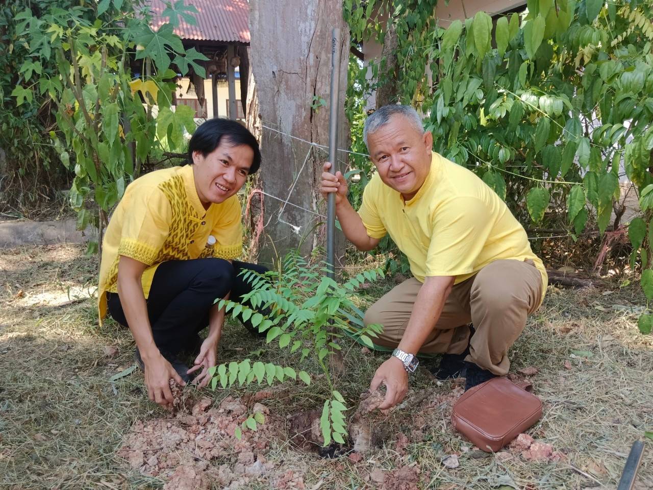 นครพนม   จัดกิจกรรมวัด ประชา รัฐ สร้างสุข เพื่อเทิดพระเกียรติและถวายเป็นพระราชกุศลพระบาทสมเด็จพระบรมชนกาธิเบศร มหาภูมิพลอดุลยเดชมหาราช บรมนาถบพิตร เนื่องในวันนวมินทรมหาราช