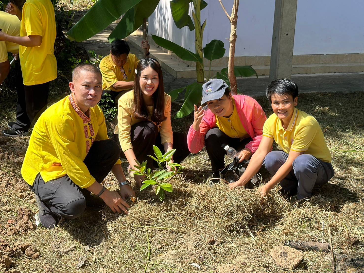 นครพนม   จัดกิจกรรมวัด ประชา รัฐ สร้างสุข เพื่อเทิดพระเกียรติและถวายเป็นพระราชกุศลพระบาทสมเด็จพระบรมชนกาธิเบศร มหาภูมิพลอดุลยเดชมหาราช บรมนาถบพิตร เนื่องในวันนวมินทรมหาราช