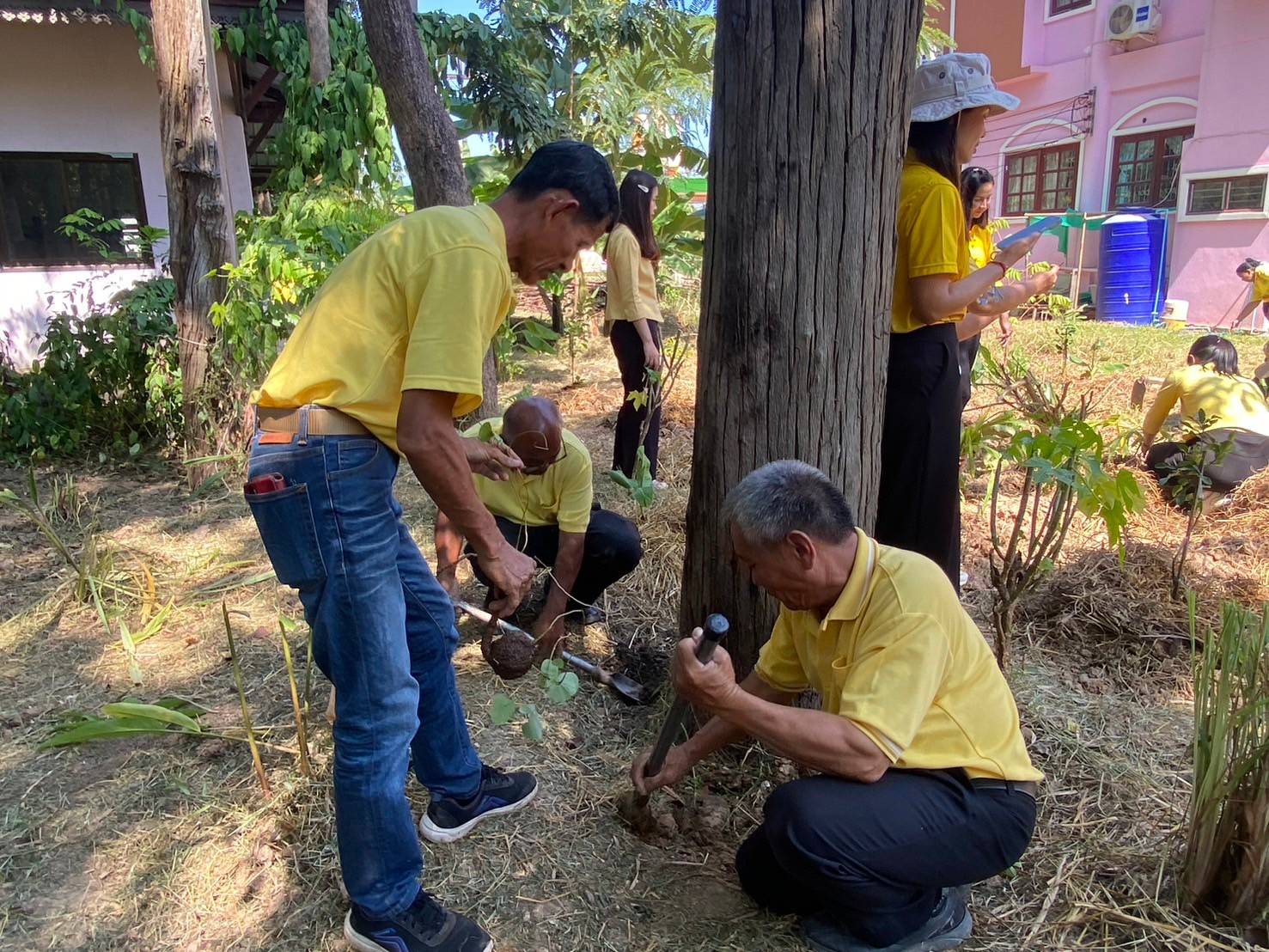 นครพนม   จัดกิจกรรมวัด ประชา รัฐ สร้างสุข เพื่อเทิดพระเกียรติและถวายเป็นพระราชกุศลพระบาทสมเด็จพระบรมชนกาธิเบศร มหาภูมิพลอดุลยเดชมหาราช บรมนาถบพิตร เนื่องในวันนวมินทรมหาราช