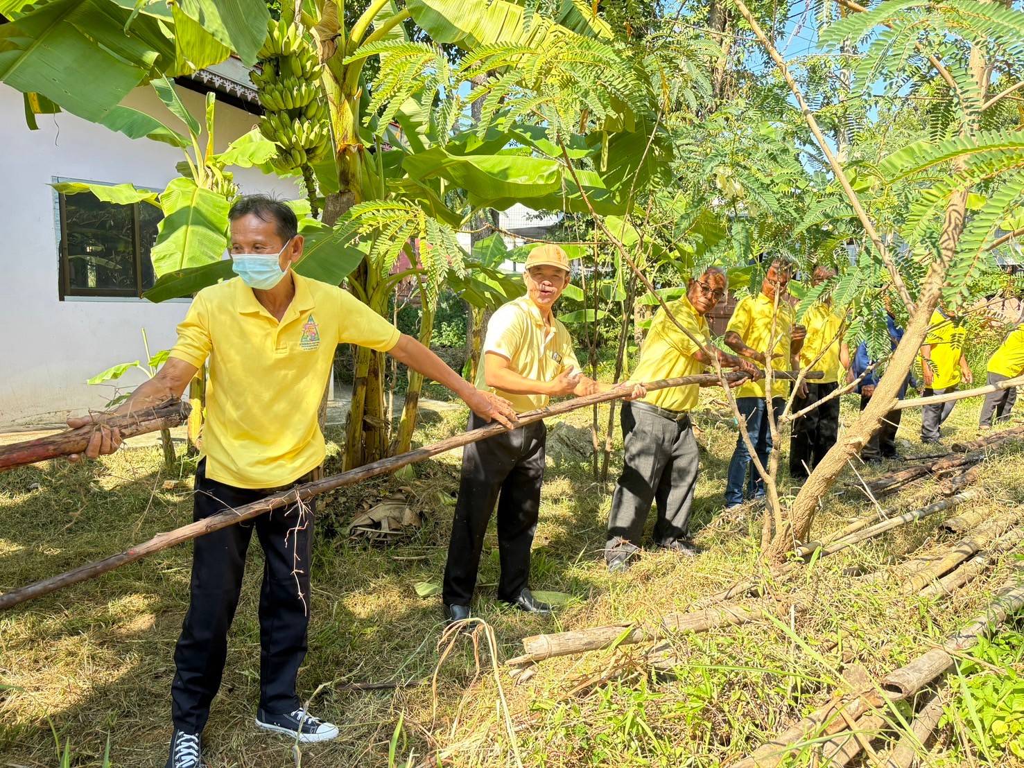 นครพนม   จัดกิจกรรมวัด ประชา รัฐ สร้างสุข เพื่อเทิดพระเกียรติและถวายเป็นพระราชกุศลพระบาทสมเด็จพระบรมชนกาธิเบศร มหาภูมิพลอดุลยเดชมหาราช บรมนาถบพิตร เนื่องในวันนวมินทรมหาราช