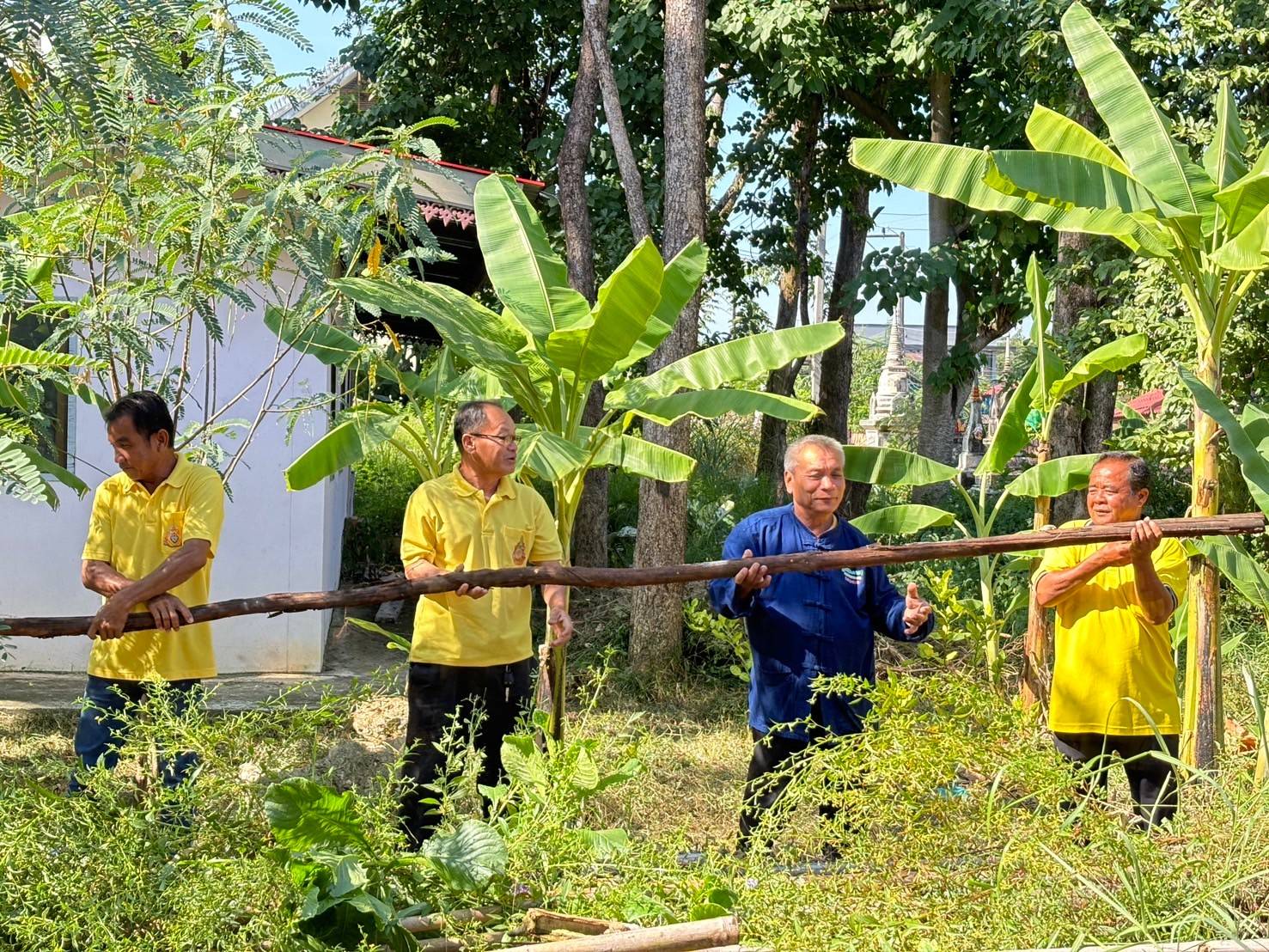นครพนม   จัดกิจกรรมวัด ประชา รัฐ สร้างสุข เพื่อเทิดพระเกียรติและถวายเป็นพระราชกุศลพระบาทสมเด็จพระบรมชนกาธิเบศร มหาภูมิพลอดุลยเดชมหาราช บรมนาถบพิตร เนื่องในวันนวมินทรมหาราช