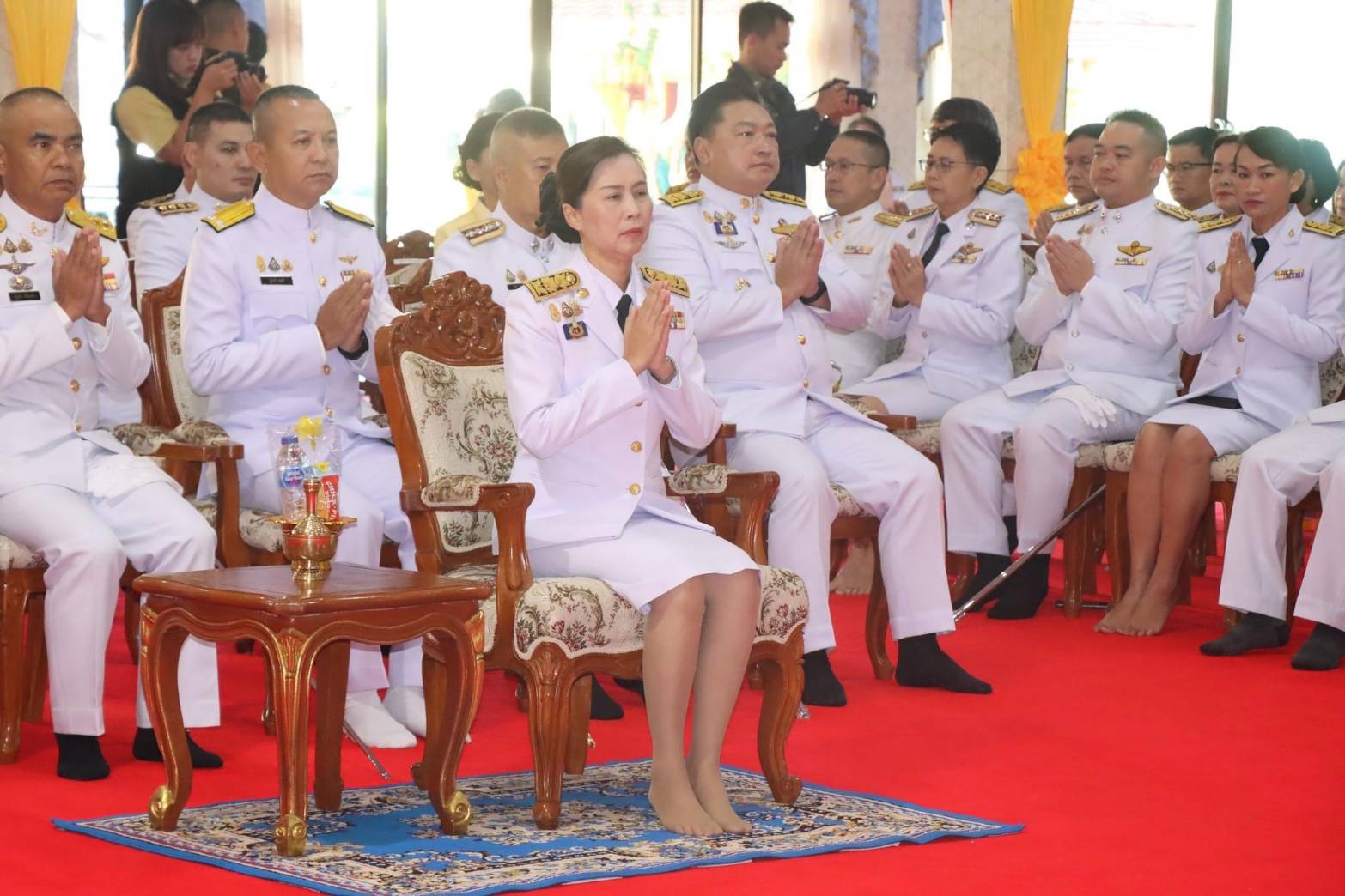 พช.นครพนม   ร่วมพิธีสวดพระพุทธมนต์ ทำบุญตักบาตรและวางพวงมาลา เนื่องในวันนวมินทรมหาราช