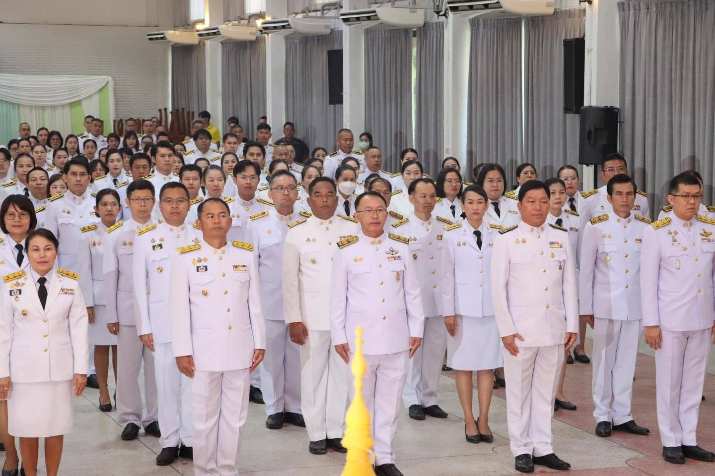 พช.นครพนม   ร่วมพิธีสวดพระพุทธมนต์ ทำบุญตักบาตรและวางพวงมาลา เนื่องในวันนวมินทรมหาราช