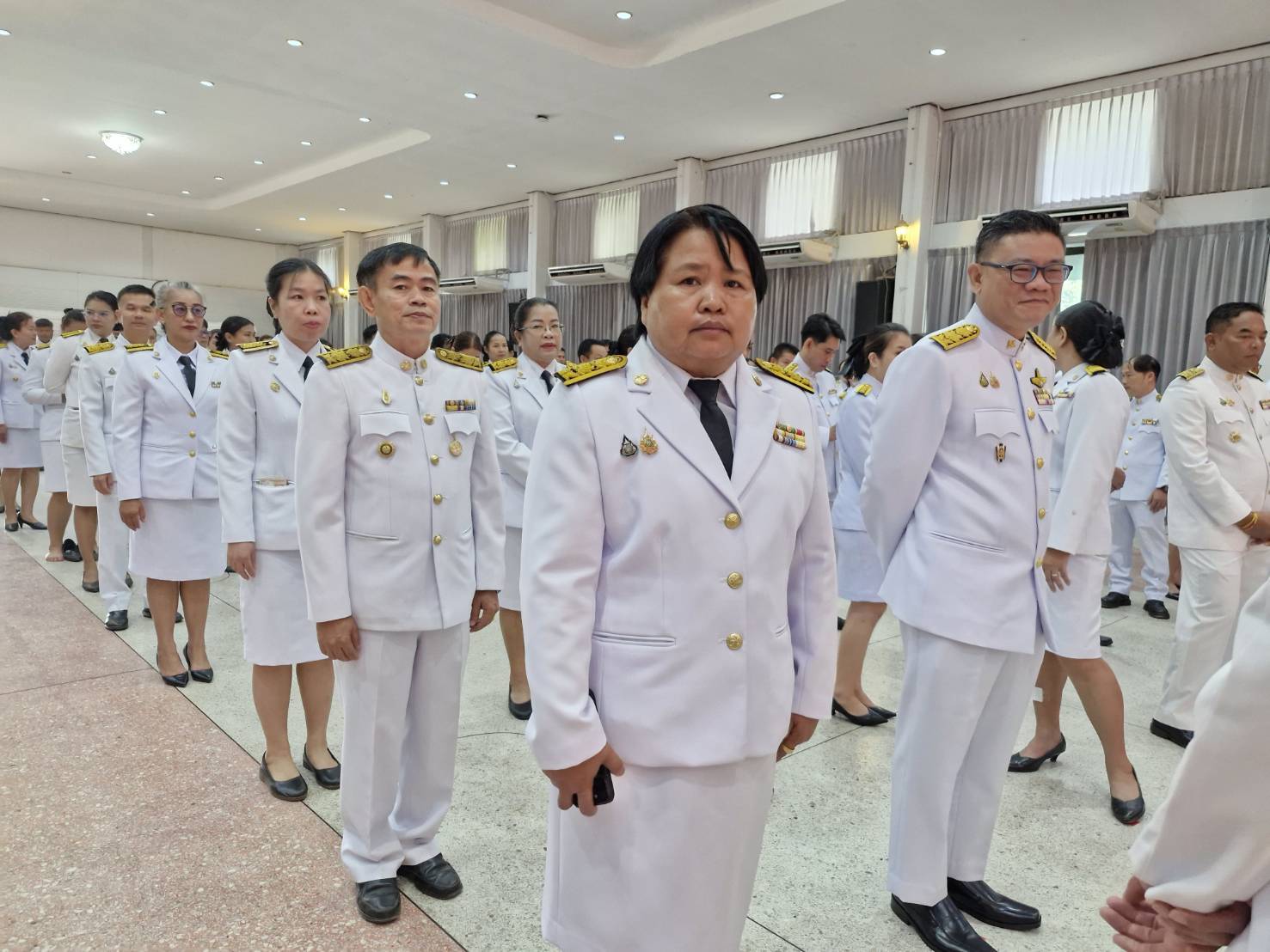 พช.นครพนม   ร่วมพิธีสวดพระพุทธมนต์ ทำบุญตักบาตรและวางพวงมาลา เนื่องในวันนวมินทรมหาราช