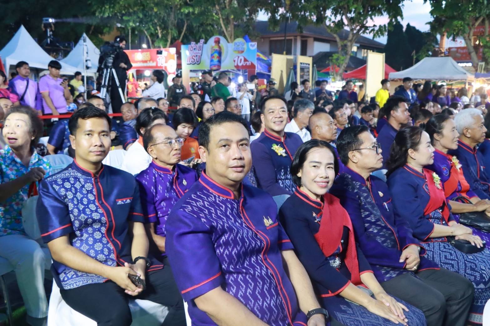นครพนม   เปิดงาน “มหกรรมไหลเรือไฟนครพนม ปี 2567” สุดอลังการ