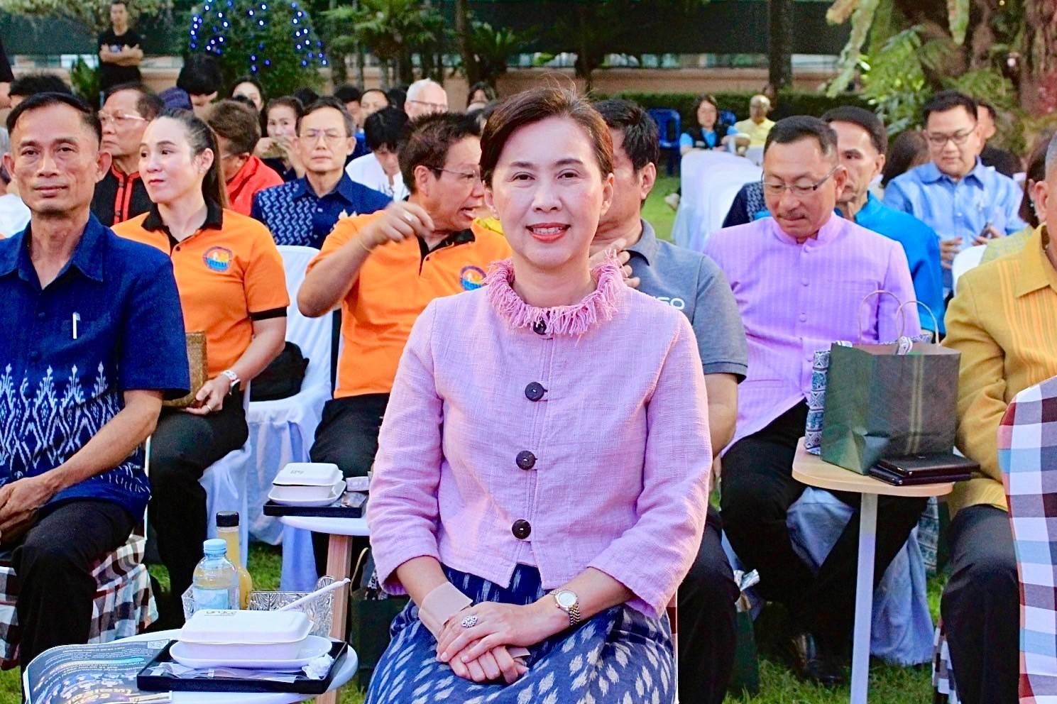 พช.นครพนม   ร่วมเปิดเทศกาลท่องเที่ยวออกพรรษา ประจำปี 2567