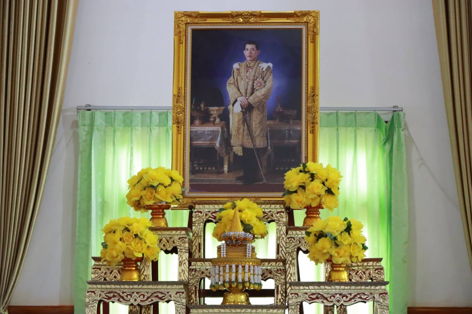 พช.นครพนม   ร่วมพิธีเจริญพระพุทธมนต์เฉลิมพระเกียรติ ถวายพระพรชัยมงคล แด่พระบาทสมเด็จพระเจ้าอยู่หัว เนื่องในโอกาสวันเฉลิมพระชนมพรรษา 6 รอบ 28 กรกฎาคม 2567