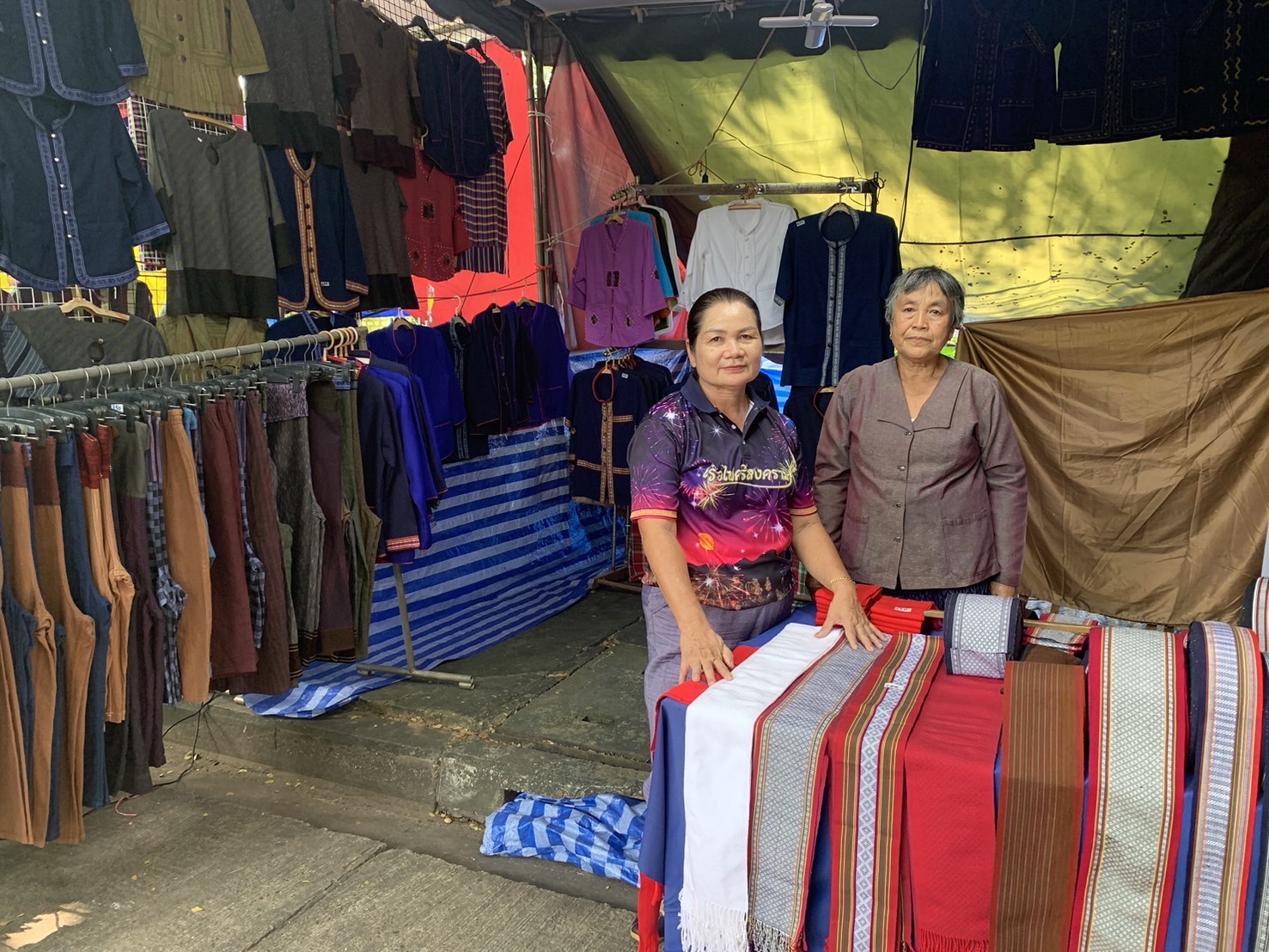 พช.นครพนม   ร่วมจัดเเสดงเเละจำหน่ายสินค้า OTOP ในงานประเพณีไหลเรือไฟและงานกาชาดจังหวัดนครพนม ประจำปี 2567
