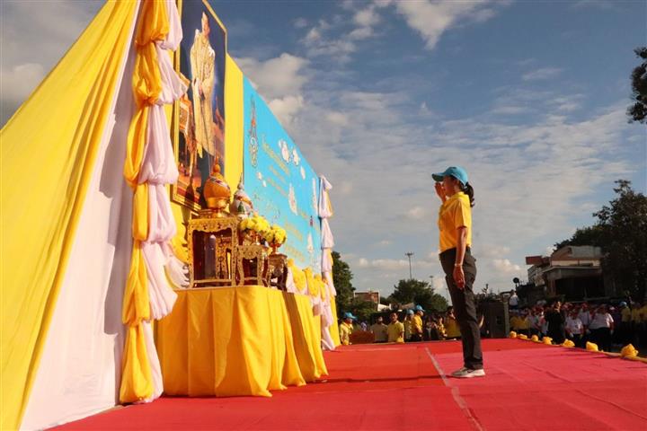 พช.นครพนม ร่วมกิจกรรมจิตอาสา รวมพลคนรักนครพนมทำความสะอาดบ้านเมือง