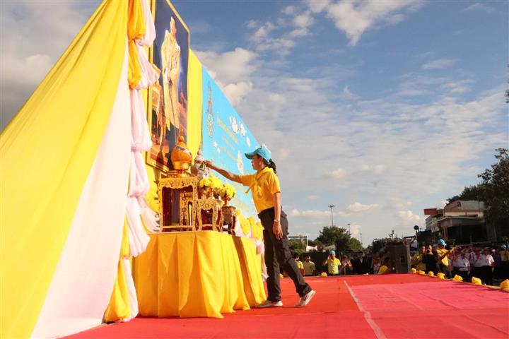 พช.นครพนม ร่วมกิจกรรมจิตอาสา รวมพลคนรักนครพนมทำความสะอาดบ้านเมือง