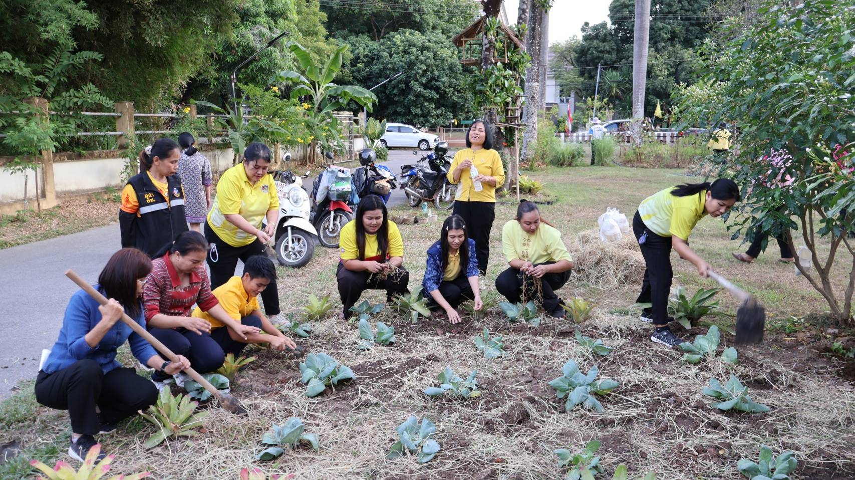 รองผู้ว่าฯ นครพนม น้อมนำแนวพระราชดำริของสมเด็จพระกนิษฐาธิราชเจ้า กรมสมเด็จพระเทพรัตนราชสุดาฯ สยามบรมราชกุมารี สู่ปฏิบัติการปลูกผักสวนครัว เพื่อสร้างความมั่นคงทางอาหาร ประจำปีงบประมาณ พ.ศ. 2568 (THE CONCEPTS OF CHANGE FOR 5 G) “ปรับเปลี่ยนดี ชีวีมีสุข”