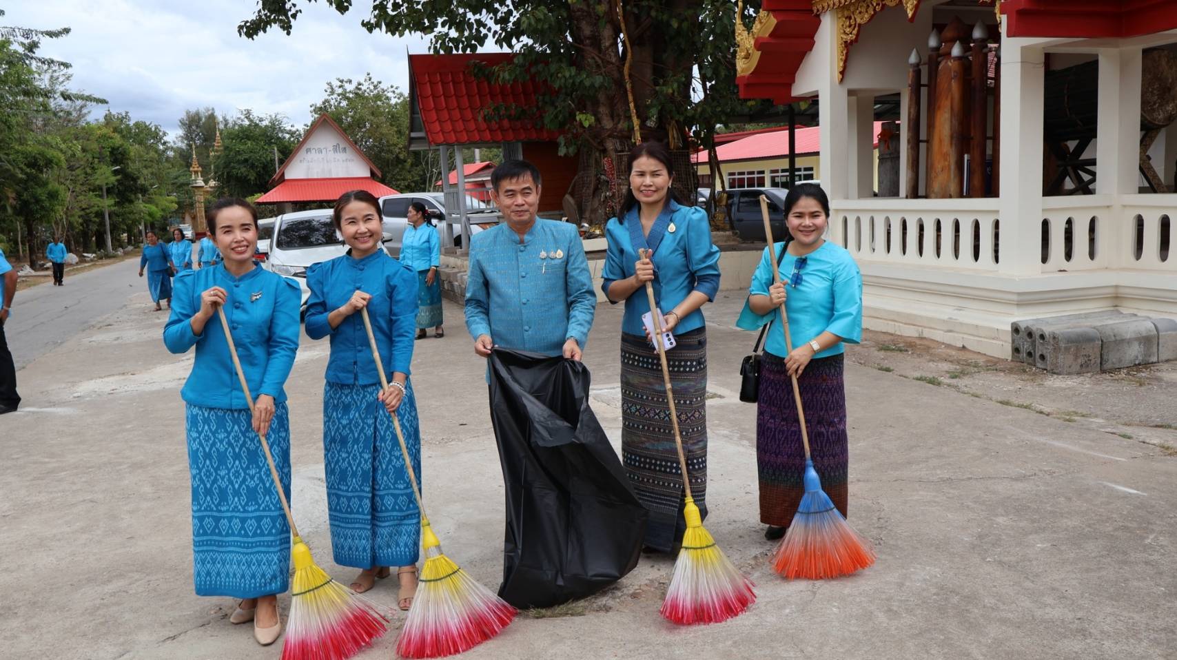 พช.นครพนม จัดกิจกรรม 25 พฤศจิกายน วันกองทุนแม่ของแผ่นดิน ภายใต้แนวคิด “2 ทศวรรษ กองทุนแม่ของแผ่นดิน ครอบครัวอบอุ่น ชุมชนเข้มแข็ง”