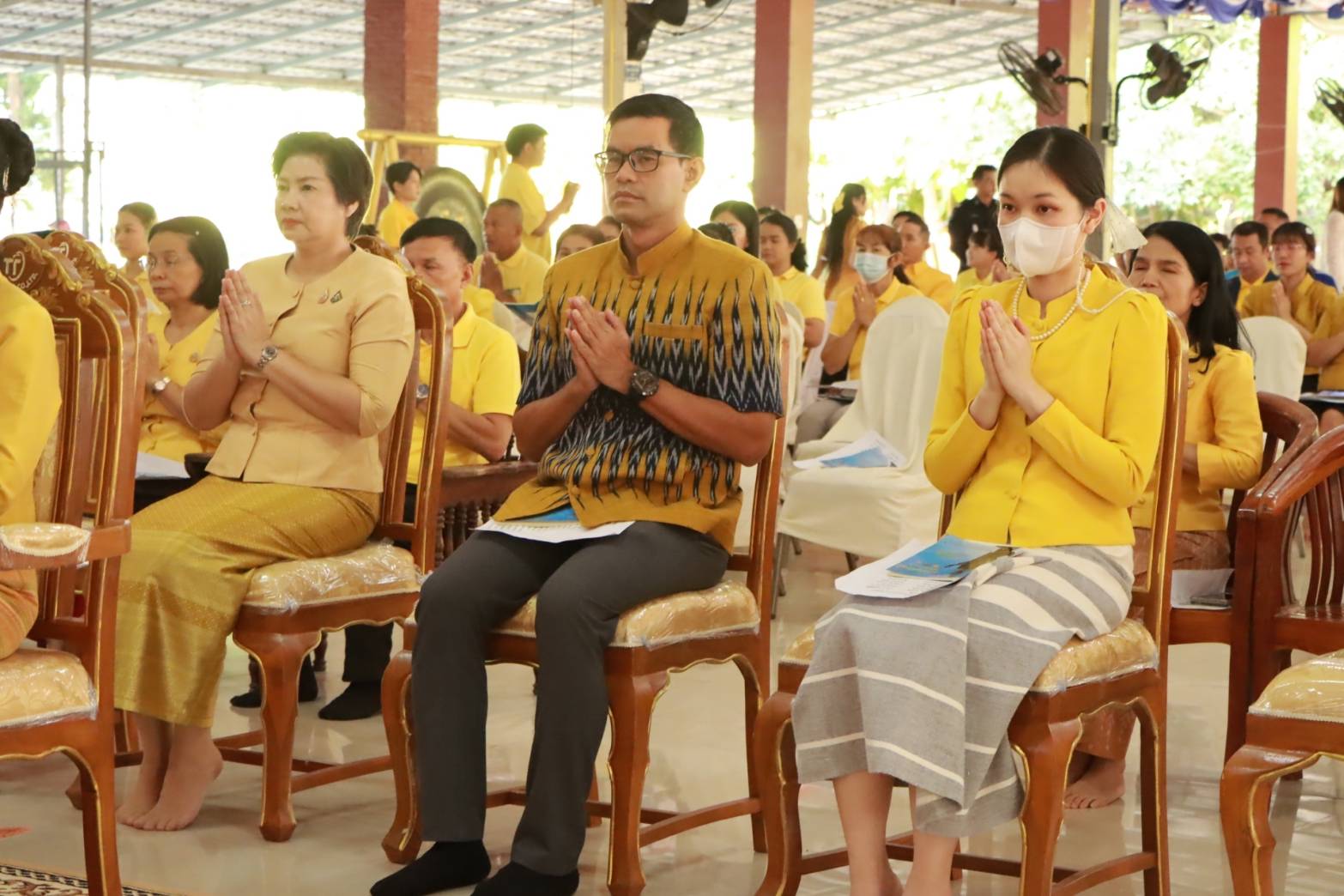 พช.นครพนม ร่วมพิธีเจริญพระพุทธมนต์เฉลิมพระเกียรติถวายพระพรชัยมงคลแด่ พระบาทสมเด็จพระเจ้าอยู่หัว