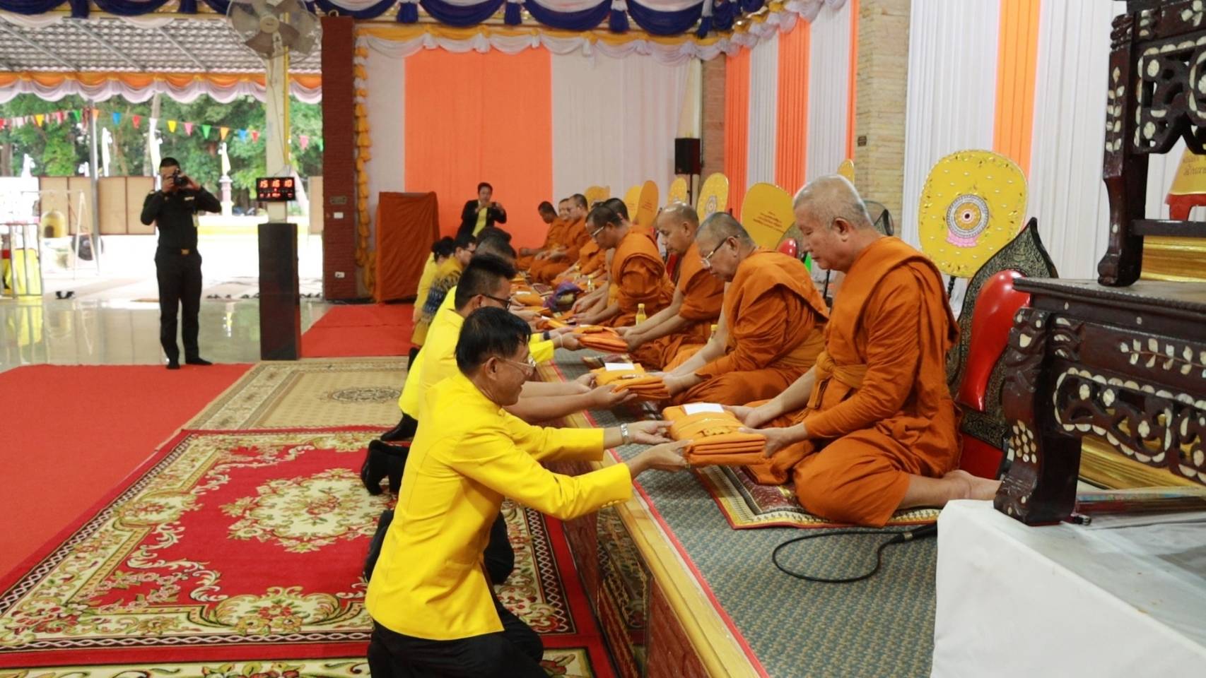 พช.นครพนม ร่วมพิธีเจริญพระพุทธมนต์เฉลิมพระเกียรติถวายพระพรชัยมงคลแด่ พระบาทสมเด็จพระเจ้าอยู่หัว