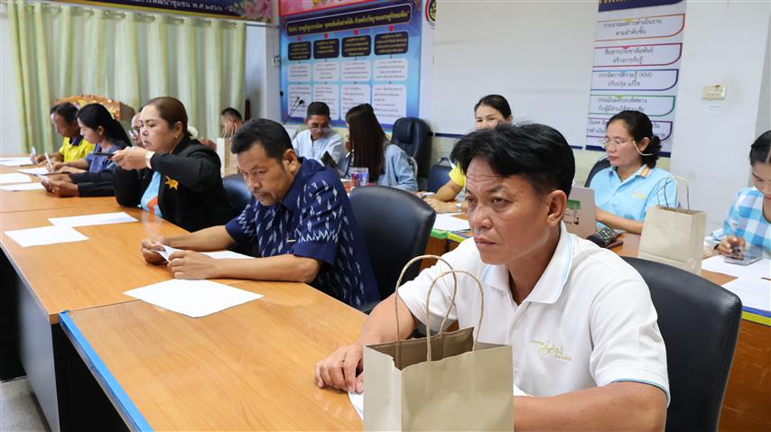 พช.นครพนม หนุนเสริมการประชุมคณะกรรมการเครือข่ายกองทุนแม่ของแผ่นดิน จังหวัดนครพนม ครั้งที่ 3/2567