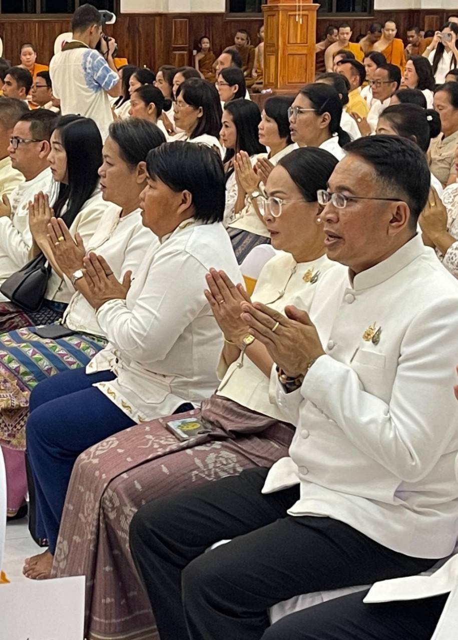 พช.นครพนม ร่วมพิธีสมโภชผ้าพระกฐินพระราชทานกรมการพัฒนาชุมชน ประจำปีพุทธศักราช 2567