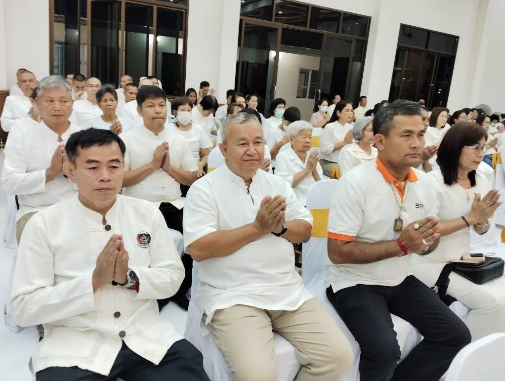พช.นครพนม ร่วมพิธีสมโภชผ้าพระกฐินพระราชทานกรมการพัฒนาชุมชน ประจำปีพุทธศักราช 2567