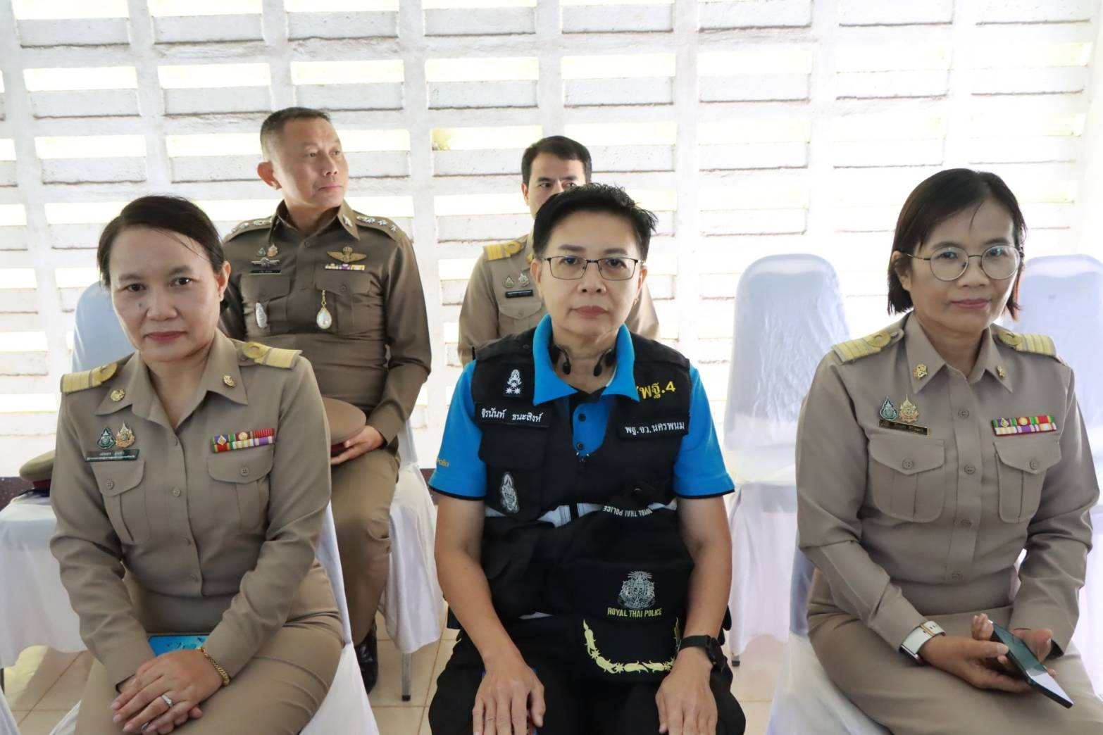 นครพนม เดินหน้าขจัดภัยยาเสพติด สร้างชุมชนปลอดภัย​ปฏิบัติการเชิงรุกเอกซเรย์ ตรวจปัสสาวะ “กลุ่มเสี่ยงยาเสพติด”