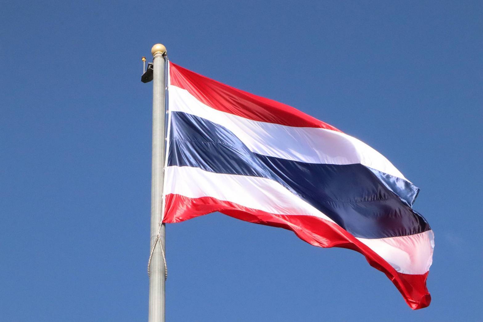 พช.นครพนม ร่วมกิจกรรมเคารพธงชาติ สวดมนต์ไหว้พระ สร้างสำนึกรักและภาคภูมิใจในชาติไทย