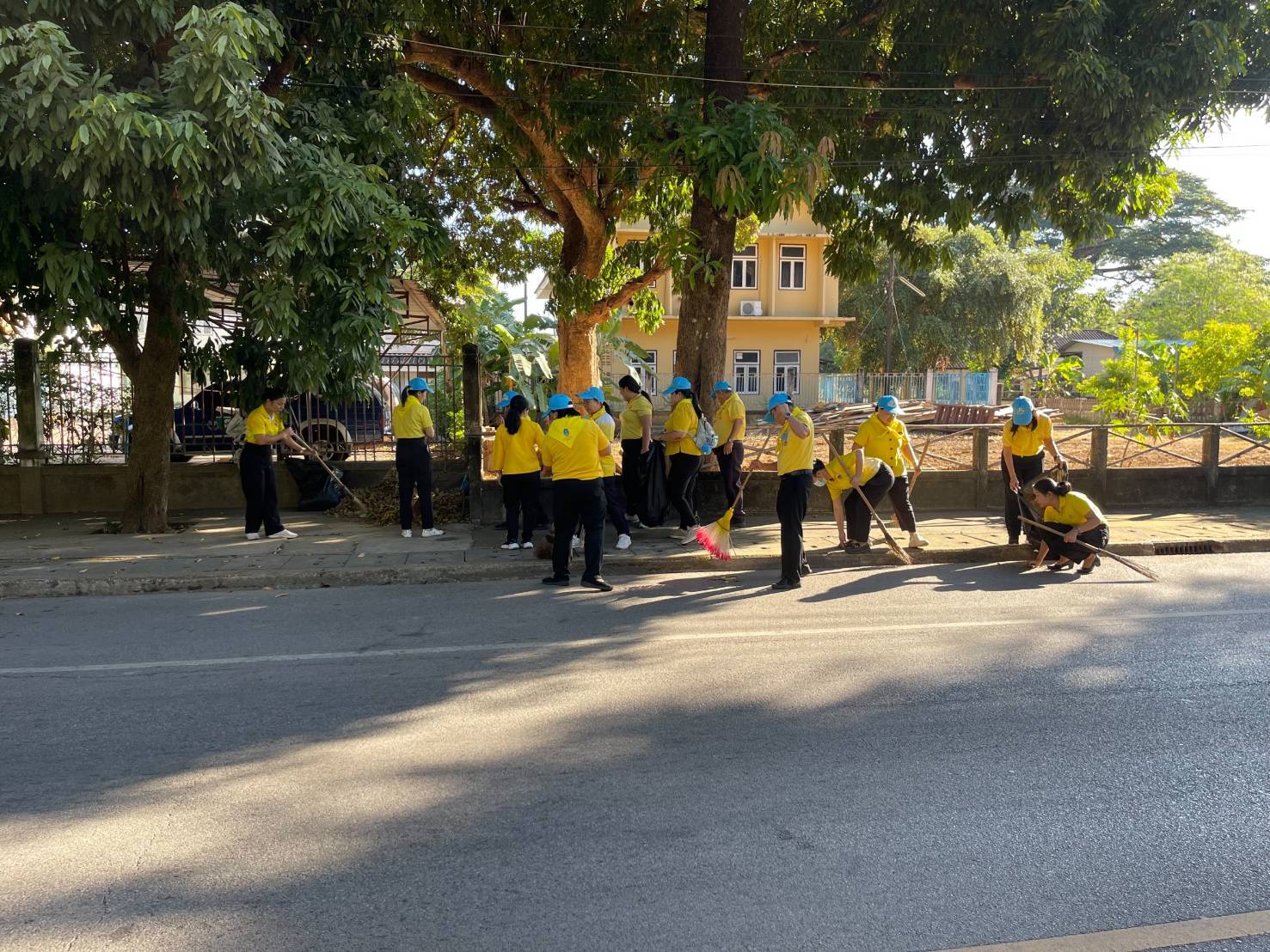 พช.นครพนม ร่วมกิจกรรมจิตอาสาเนื่องในวันคล้ายวันพระบรมราชสมภพ พระบาทสมเด็จพระบรมชนกาธิเบศร มหาภูมิพลอดุลยเดชมหาราช บรมนาถบพิตร วันชาติ และวันพ่อแห่งชาติ 5 ธันวาคม 2567