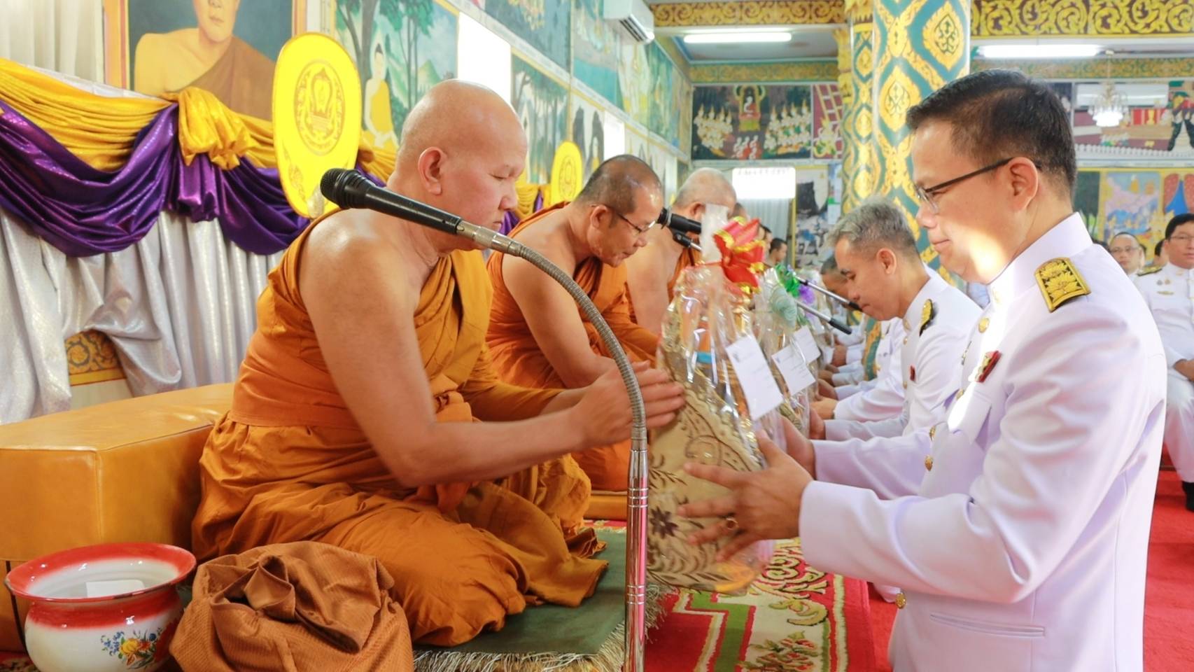 พช.นครพนม ร่วมพิธีเจริญพระพุทธมนต์และพิธีตักบาตรเฉลิมพระเกียรติเนื่องในวันคล้ายวันประสูติ สมเด็จพระเจ้าลูกเธอ เจ้าฟ้าพัชรกิติยาภา นเรนทิราเทพยวดี กรมหลวงราชสาริณีสิริพัชร มหาวัชรราชธิดา