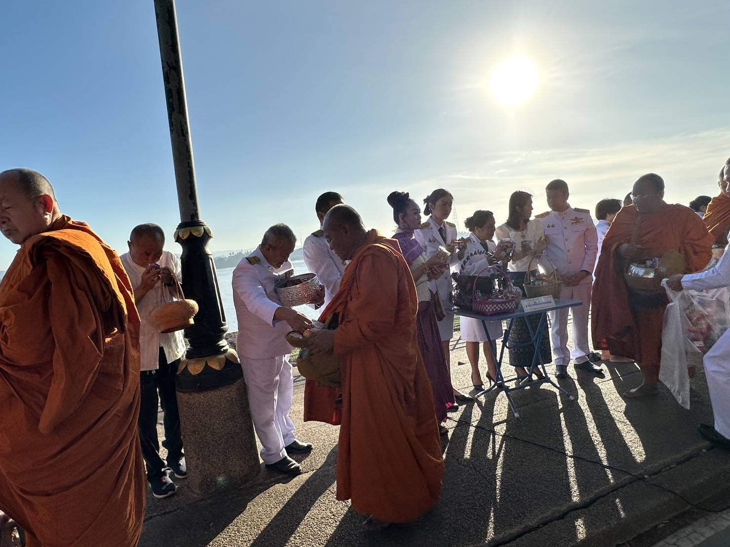 พช.นครพนม ร่วมพิธีเจริญพระพุทธมนต์และพิธีตักบาตรเฉลิมพระเกียรติเนื่องในวันคล้ายวันประสูติ สมเด็จพระเจ้าลูกเธอ เจ้าฟ้าพัชรกิติยาภา นเรนทิราเทพยวดี กรมหลวงราชสาริณีสิริพัชร มหาวัชรราชธิดา
