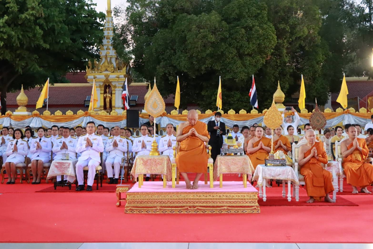 พช.นครพนม ร่วมพิธีสมโภชพระอุรังคธาตุเฉลิมพระเกียรติ พระบาทสมเด็จพระเจ้าอยู่หัว เนื่องในโอกาสมหามงคลวันเฉลิมพระชนมพรรษา 6 รอบ 28 กรกฎาคม พุทธศักราช 2567