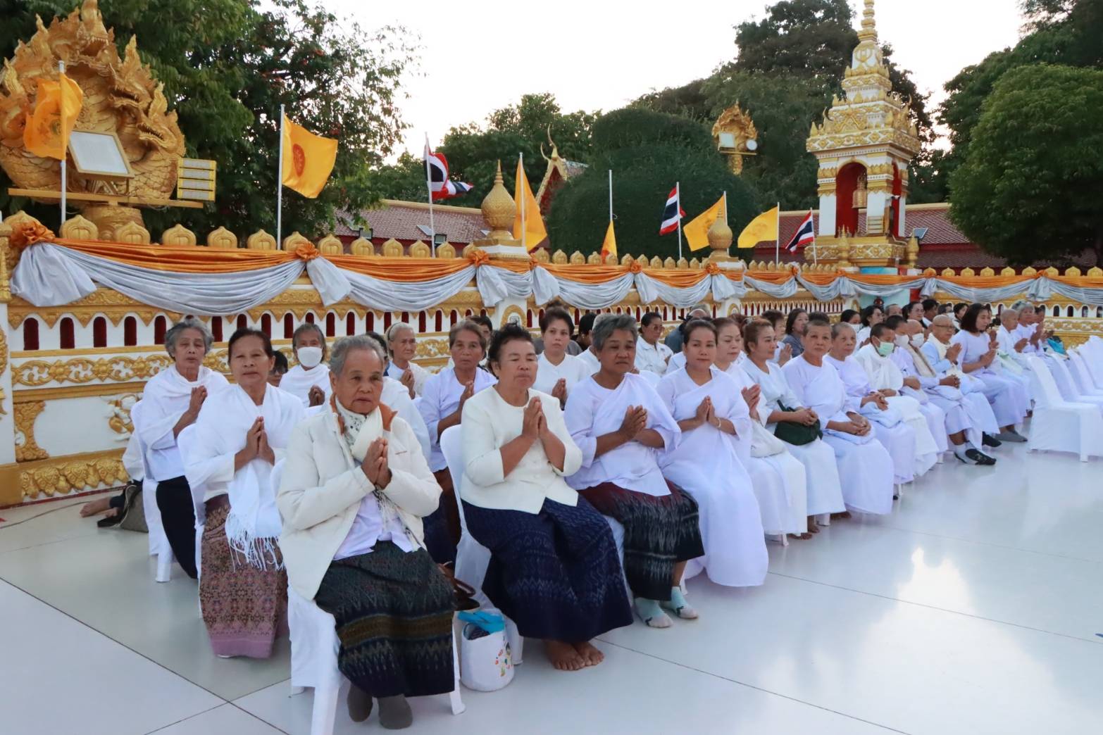 พช.นครพนม ร่วมพิธีสมโภชพระอุรังคธาตุเฉลิมพระเกียรติ พระบาทสมเด็จพระเจ้าอยู่หัว เนื่องในโอกาสมหามงคลวันเฉลิมพระชนมพรรษา 6 รอบ 28 กรกฎาคม พุทธศักราช 2567