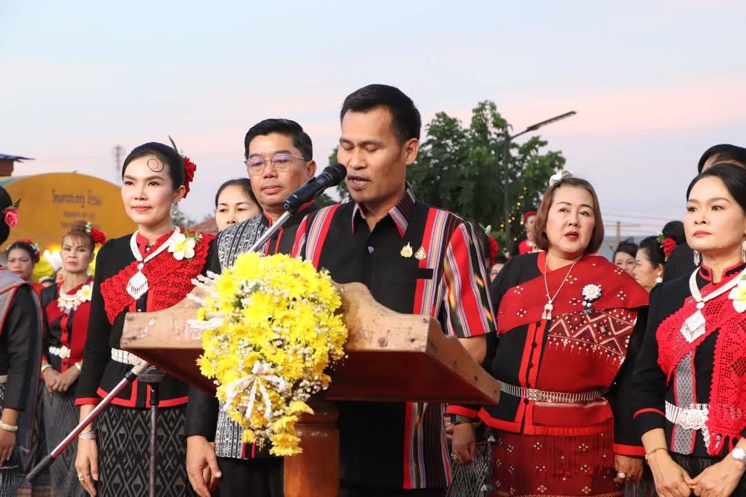 พช.นครพนม ร่วมเปิดงานสักการะศาลหลักเมืองอำเภอนาแก ประจำปี พ.ศ. 2567 สืบสานประเพณีอันดีงาม