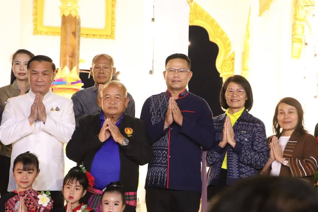 พช.นครพนม ร่วมเปิดงานสักการะศาลหลักเมืองอำเภอนาแก ประจำปี พ.ศ. 2567 สืบสานประเพณีอันดีงาม