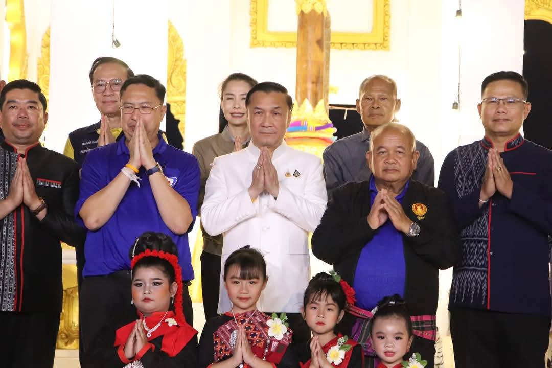 พช.นครพนม ร่วมเปิดงานสักการะศาลหลักเมืองอำเภอนาแก ประจำปี พ.ศ. 2567 สืบสานประเพณีอันดีงาม