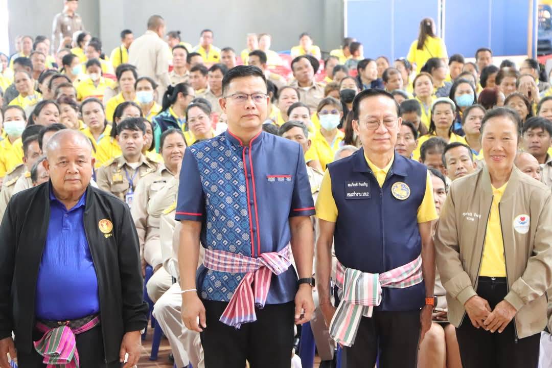 พช.นครพนม ร่วมให้การต้อนรับ ในโอกาส มท.2 ลงพื้นที่ตรวจราชการและมอบนโยบายสำคัญของรัฐบาล ติดตามการรักษามาตรฐานศูนย์ราชการสะดวก และตรวจติดตามโครงการเดินสำรวจออกโฉนดที่ดินและรังวัดรูปแบบโฉนดที่ดิน พื้นที่อำเภอปลาปาก วังยางและนาแก