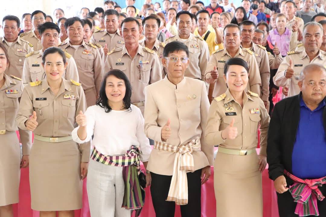 พช.นครพนม ร่วมให้การต้อนรับ ในโอกาส มท.2 ลงพื้นที่ตรวจราชการและมอบนโยบายสำคัญของรัฐบาล ติดตามการรักษามาตรฐานศูนย์ราชการสะดวก และตรวจติดตามโครงการเดินสำรวจออกโฉนดที่ดินและรังวัดรูปแบบโฉนดที่ดิน พื้นที่อำเภอปลาปาก วังยางและนาแก