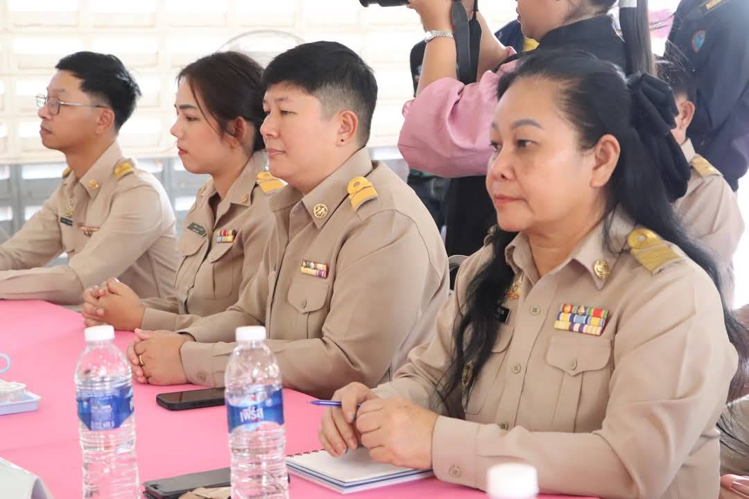 พช.นครพนม ร่วมให้การต้อนรับ ในโอกาส มท.2 ลงพื้นที่ตรวจราชการและมอบนโยบายสำคัญของรัฐบาล ติดตามการรักษามาตรฐานศูนย์ราชการสะดวก และตรวจติดตามโครงการเดินสำรวจออกโฉนดที่ดินและรังวัดรูปแบบโฉนดที่ดิน พื้นที่อำเภอปลาปาก วังยางและนาแก