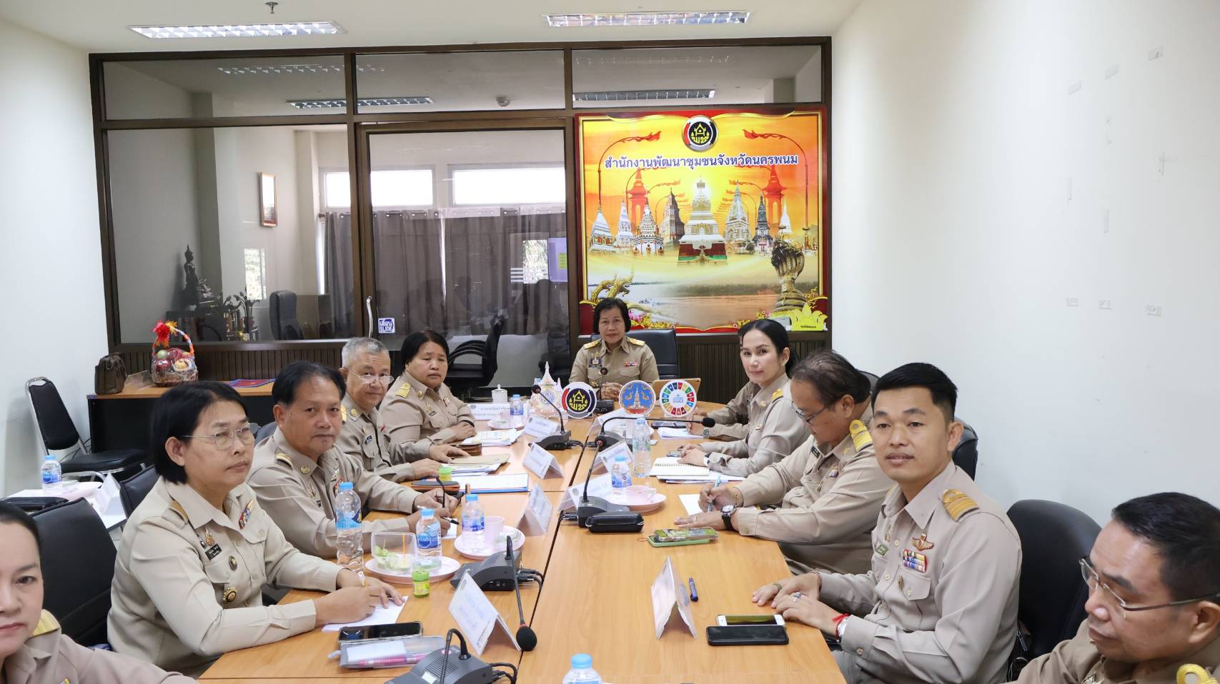 ผู้ตรวจราชการกรมการพัฒนาชุมชน นางนวลจันทร์ ศรีมงคล ปฏิบัติหน้าที่ผู้อำนวยการศูนย์ศึกษาและพัฒนาชุมชนอุบลราชธานี ลงพื้นที่ตรวจราชการมุ่งขับเคลื่อนพัฒนางานพัฒนาชุมชน ภายใต้ งาน งบ ระบบ คน อย่างมีประสิทธิภาพ พื้นที่จังหวัดนครพนม